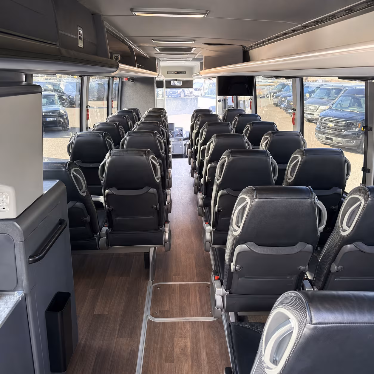 gophers football and hockey charter buses from burnsville